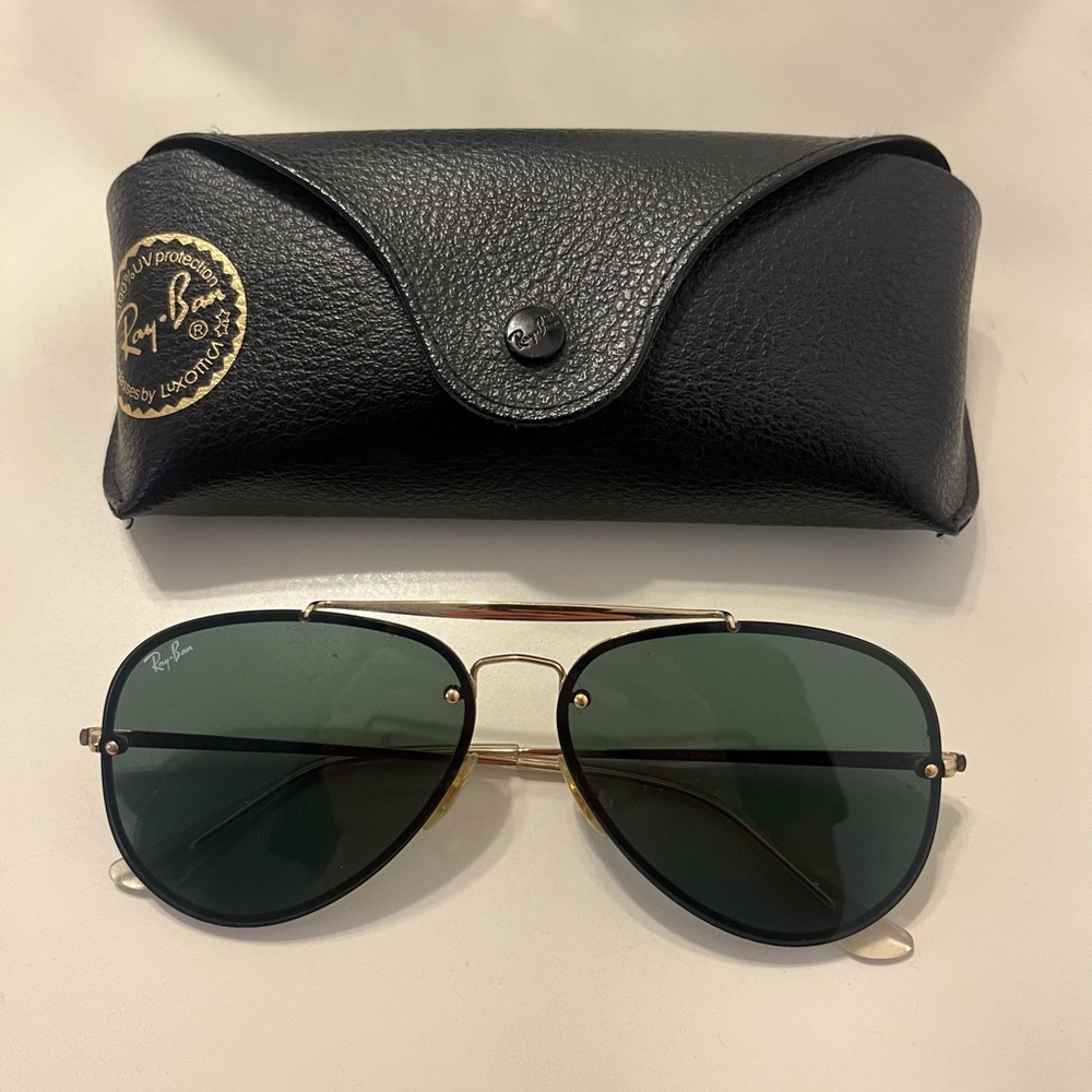 Ray-Ban Aviator Sunglasses with Case